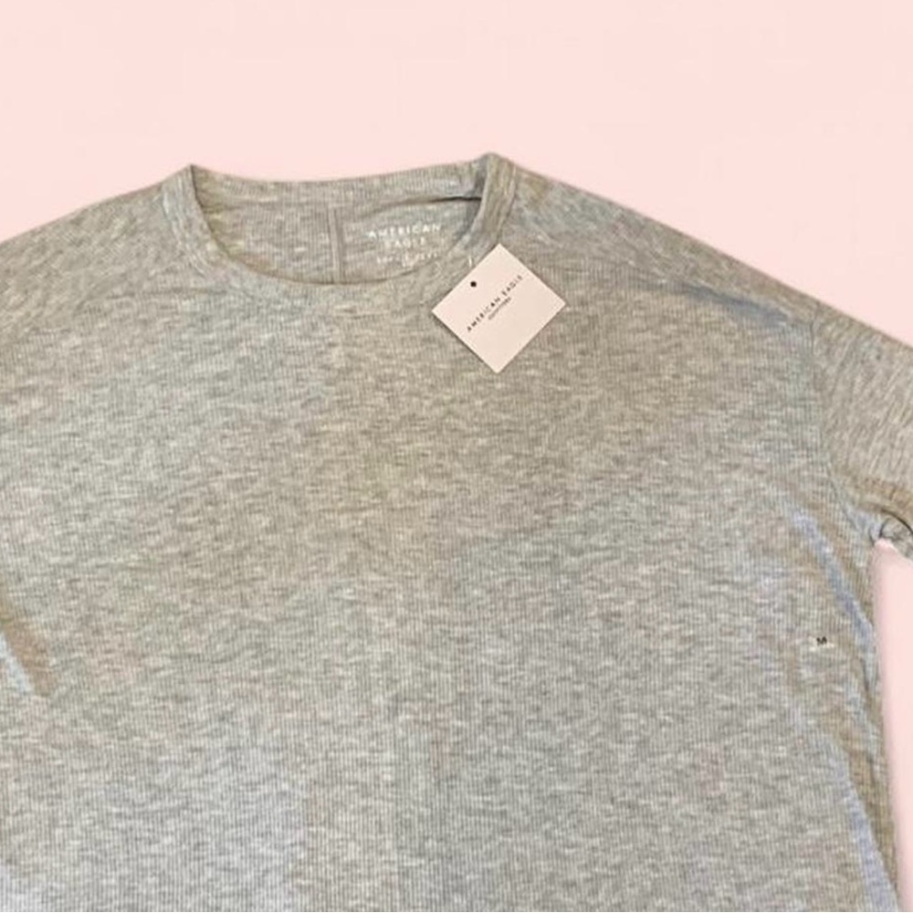 American Eagle Outfitters Gray long Sleeve Tee